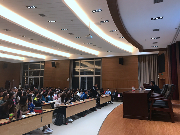 5.张谷教授回答国产直播
提问.jpg 5.张谷教授回答国产直播
提问.jpg